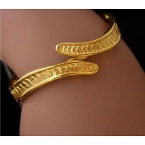 VTG Monet Gold Snake Bangle Bracelet